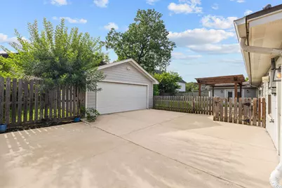 1506 Freedonia Drive, Houston, TX 77055 - Photo 23