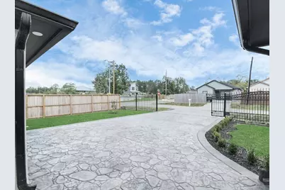 8145 Ethel Street, Houston, TX 77028 - Photo 7