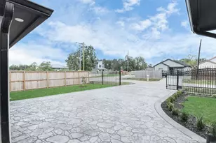 8145 Ethel St, Houston, TX 77028 - Photo 7