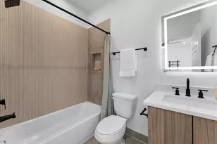 4325 Arlington St, Houston, TX 77022 - Photo 9