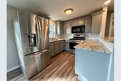1214 W 5th Street, Freeport, TX 77541 - Photo 7