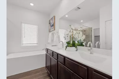 12340 N Chestnut Hills Drive, Conroe, TX 77303 - Photo 15