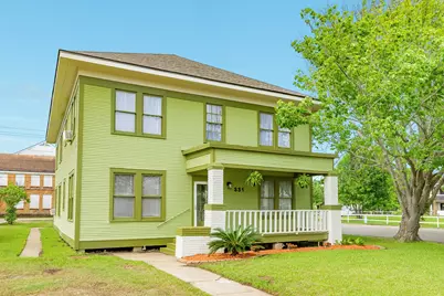 331 W Broad Street, Freeport, TX 77541 - Photo 1