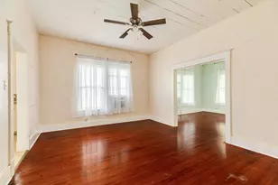 331 W Broad St, Freeport, TX 77541 - Photo 9