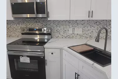 1409 N Avenue S, Freeport, TX 77541 - Photo 3