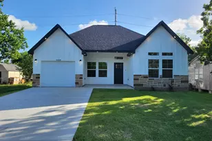 1409 N Ave S, Freeport, TX 77541 - Photo 1
