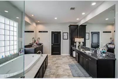 11123 Olympia Drive, Houston, TX 77042 - Photo 35