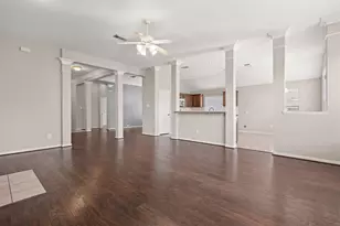 7611 Waterlilly Ln, Pearland, TX 77581 - Photo 3