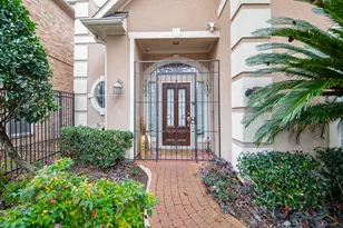 13511 Brookbluff Ln, Houston, TX 77077 - Photo 3