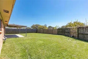 1703 Packsaddle Ln, Baytown, TX 77521 - Photo 37