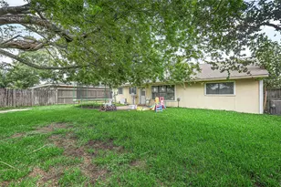 9838 Rocky Hollow Rd, La Porte, TX 77571 - Photo 17