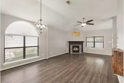 8022 N Tarrytown Crossing Drive, Conroe, TX 77304 - Photo 13