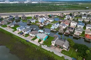 9 N White Heron Dr, La Marque, TX 77568 - Photo 45