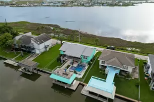 9 N White Heron Dr, La Marque, TX 77568 - Photo 47