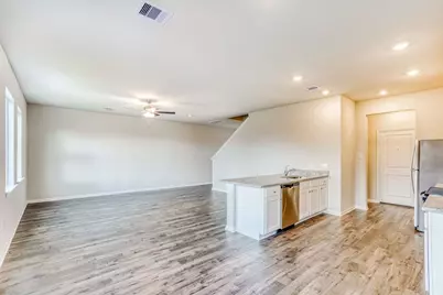 8219 Blooming Meadow Lane, Houston, TX 77016 - Photo 7