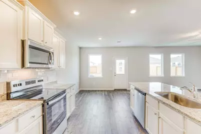 8219 Blooming Meadow Lane, Houston, TX 77016 - Photo 9