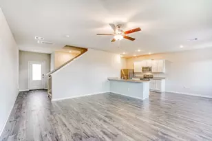 8219 Blooming Meadow Ln, Houston, TX 77016 - Photo 5