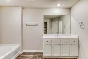 8219 Blooming Meadow Ln, Houston, TX 77016 - Photo 13