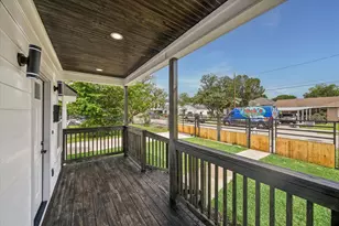 428 Neyland St, Houston, TX 77022 - Photo 3