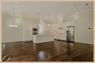 215 Willow St, Shenandoah, TX 77384 - Photo 9