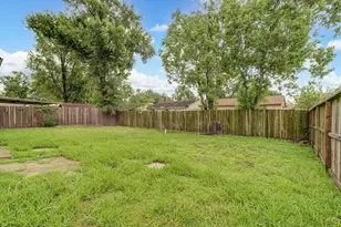 14618 Flair Dr, Houston, TX 77049 - Photo 17