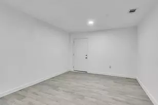 7812 Cora St, Houston, TX 77088 - Photo 9