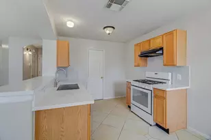 13983 Maximos Dr, Houston, TX 77083 - Photo 9