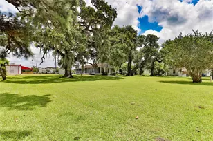 444 E Clay St, West Columbia, TX 77486 - Photo 1