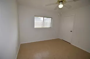 8006 Marisol Dr, Houston, TX 77083 - Photo 23