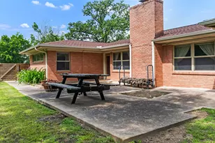 1016 Francis Dr, College Station, TX 77840 - Photo 9