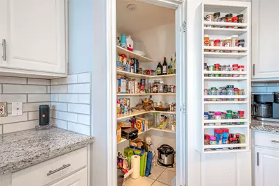 8530 Stone Village Lane, Houston, TX 77040 - Photo 11