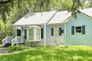 807 10th Ave N, Texas City, TX 77590 - Photo 3