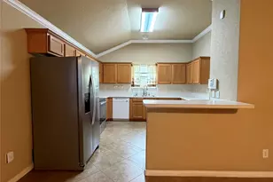 3402 23rd St N, Texas City, TX 77590 - Photo 5