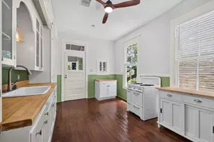 1709 Ave N 1/2, Galveston, TX 77550 - Photo 11