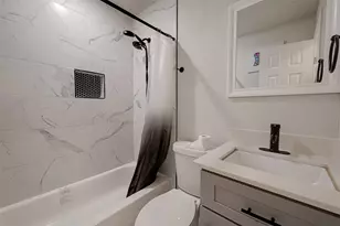 12055 Fairpoint Dr, Houston, TX 77099 - Photo 21