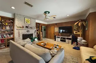 9722 Braesmont Dr, Houston, TX 77096 - Photo 17