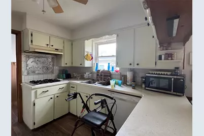 9722 Braesmont Drive, Houston, TX 77096 - Photo 15