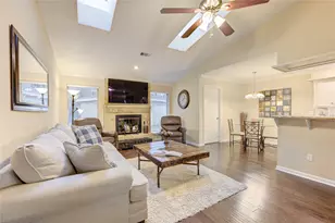 12727 Westella Dr, Houston, TX 77077 - Photo 5