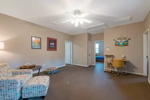 110 S Longsford Cir, The Woodlands, TX 77382 - Photo 17