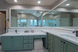 110 S Longsford Cir, The Woodlands, TX 77382 - Photo 27