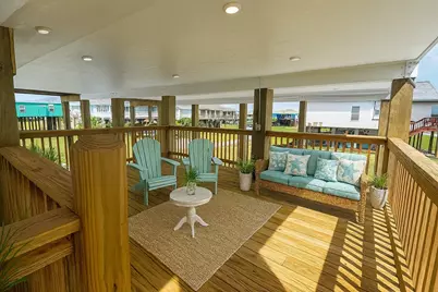 894 West Lane, Crystal Beach, TX 77650 - Photo 5