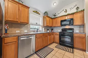 8622 Henrico Ln, Rosenberg, TX 77469 - Photo 9