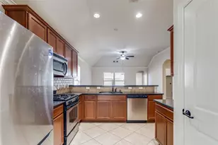 1630 York Creek Dr, Houston, TX 77014 - Photo 11