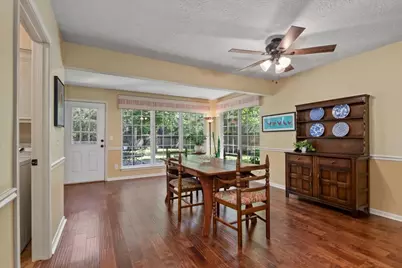 10 Cape Chestnut Drive, The Woodlands, TX 77381 - Photo 13