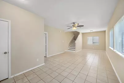 6158 Settlers Lake Circle E, Katy, TX 77449 - Photo 5