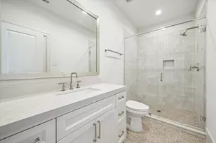 209 Sutton Row Pl, Houston, TX 77024 - Photo 17