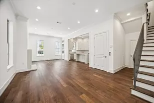 209 Sutton Row Pl, Houston, TX 77024 - Photo 5