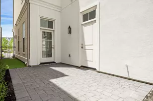 209 Sutton Row Pl, Houston, TX 77024 - Photo 7