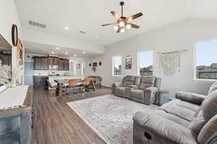 2130 Shellbark Wy, La Marque, TX 77568 - Photo 9