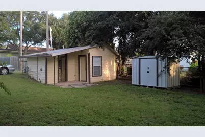 618 S 6th Street, Kenedy, TX 78119 - Photo 11